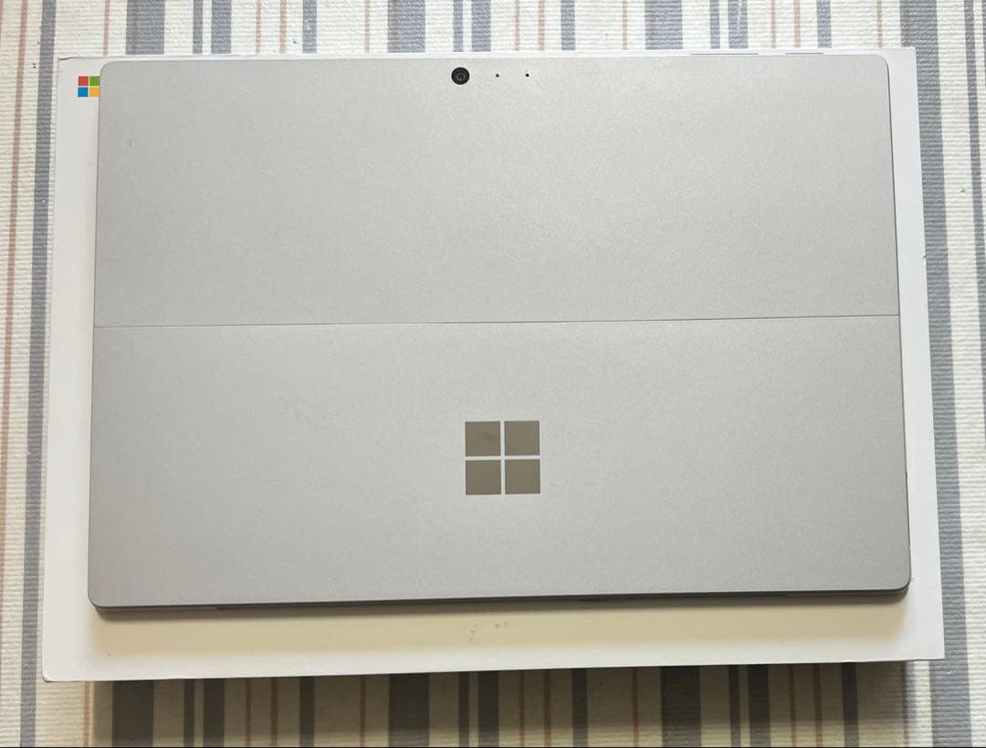 Microsoft Surface Pro (第5世代) 2017