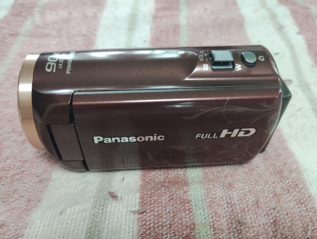 ビデオカメラ　Panasonic HC-V330M