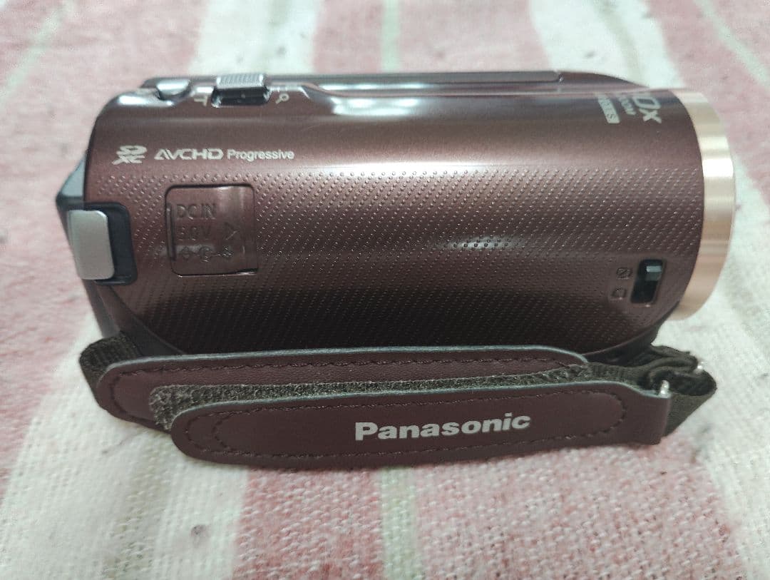 ビデオカメラ　Panasonic HC-V330M