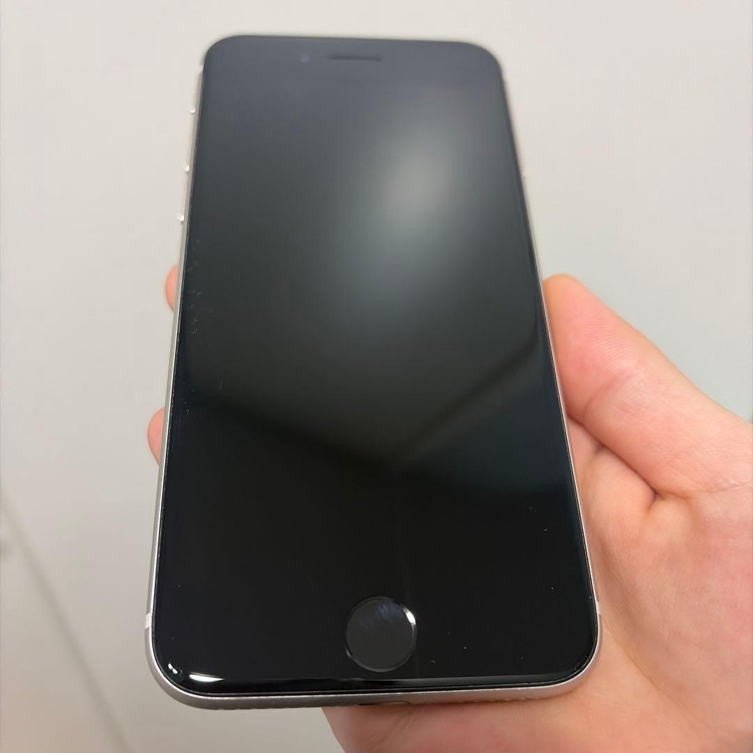 iPhone SE (第3世代) 64GB美品