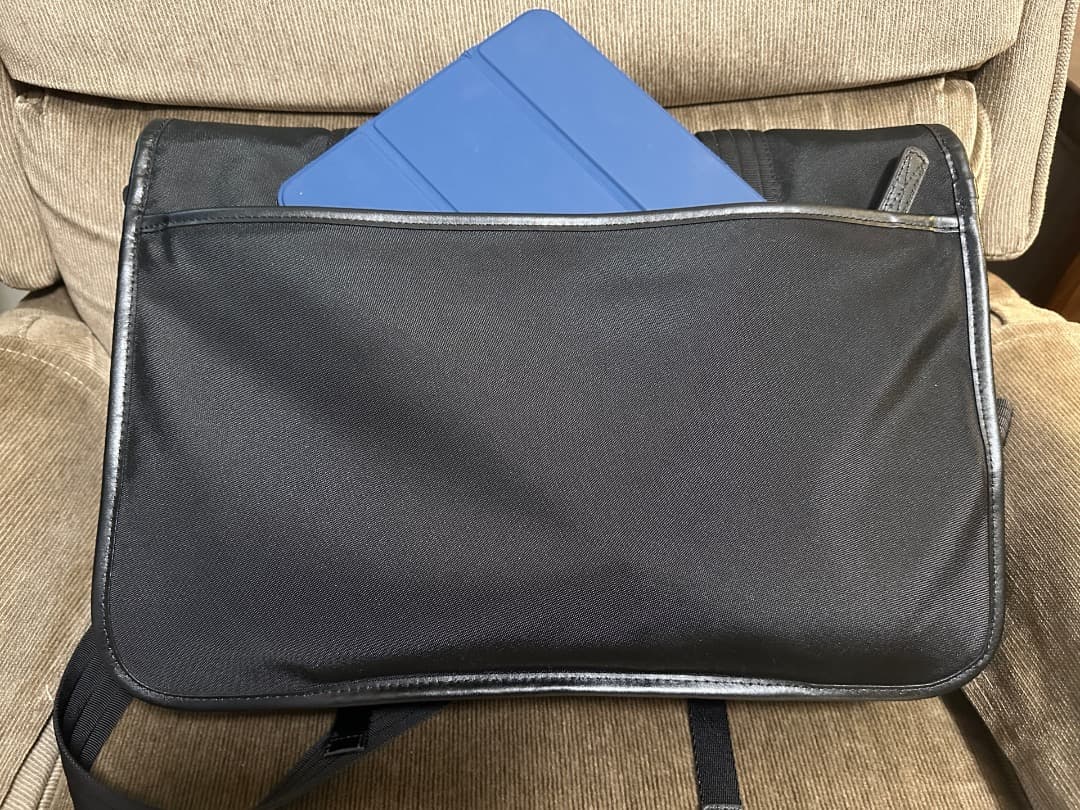 ポロ　ラルフローレン　メッセンジャーバッグ　ショルダーバッグ　　A4　未使用新品