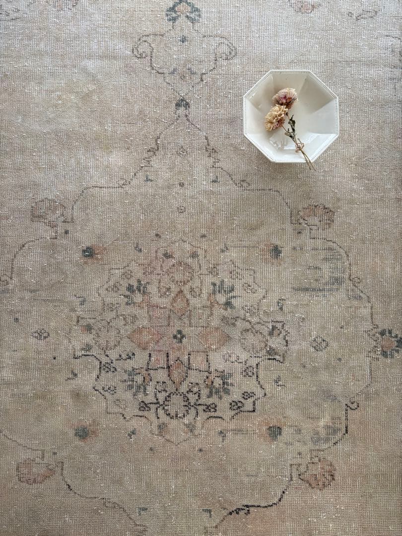 超大判　ヴィンテージラグ　オーバーダイ　オリエンタル　トルコ　ウシャク　ベージュ