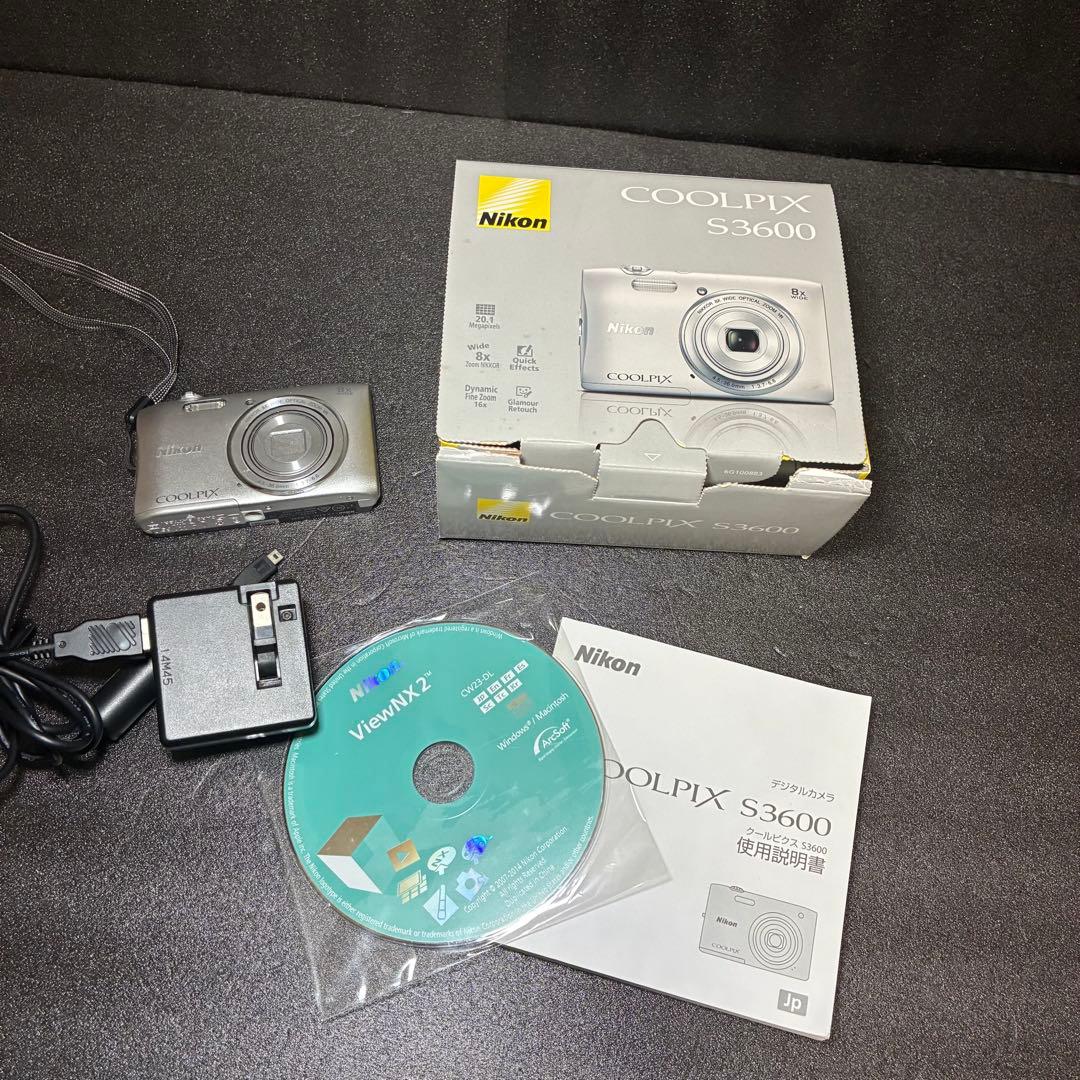 動作品 Nikon COOLPIX S3600 シルバー ブルー デジカメ