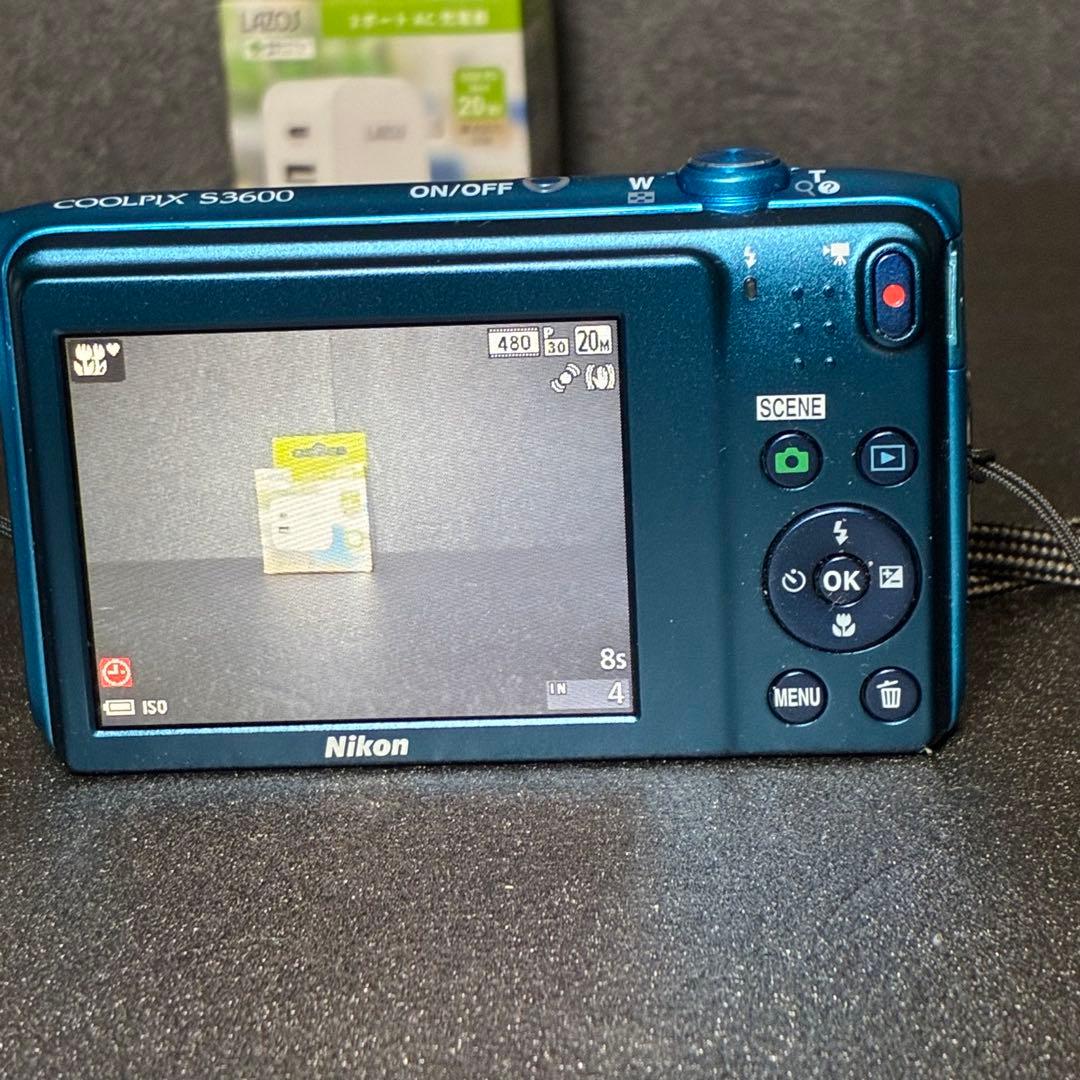 動作品 Nikon COOLPIX S3600 シルバー ブルー デジカメ