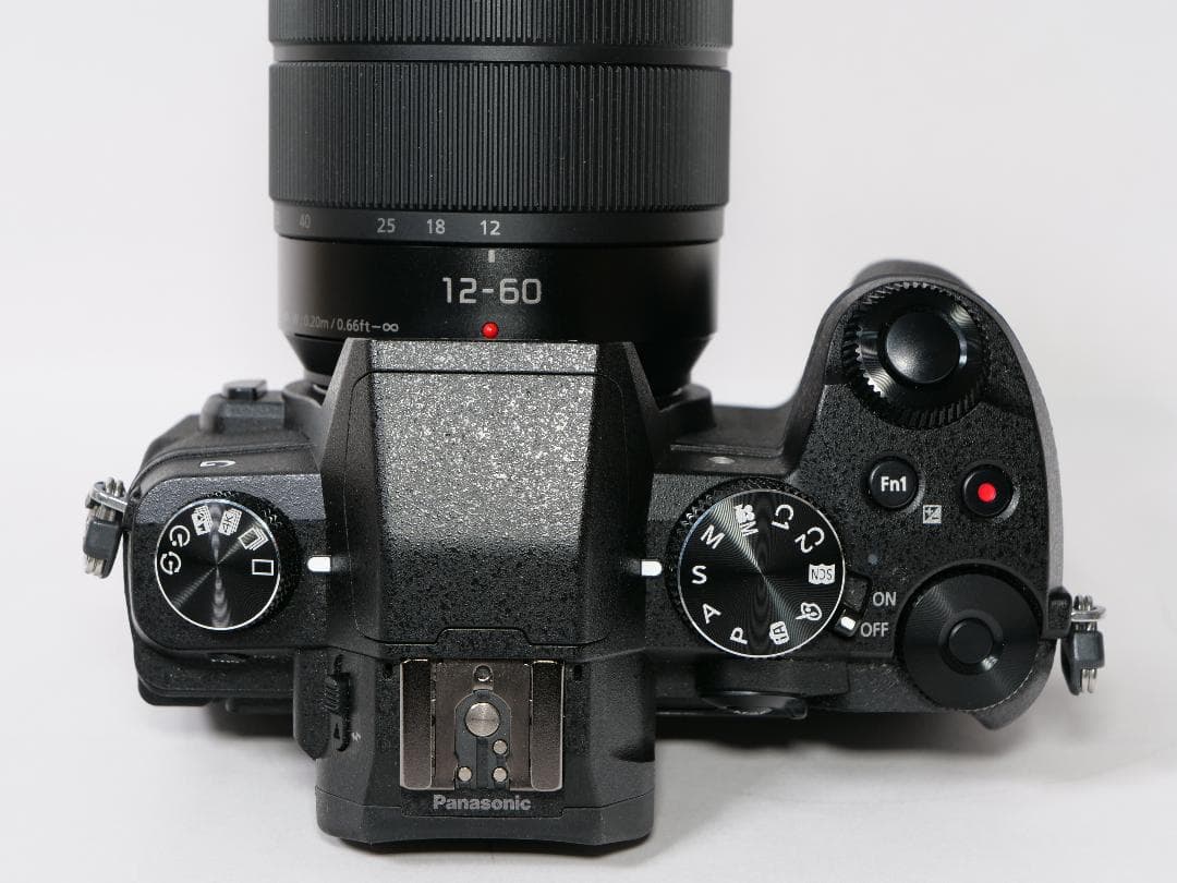 【シャッター回数57回】パナソニック LUMIX DMC-G8 レンズキット