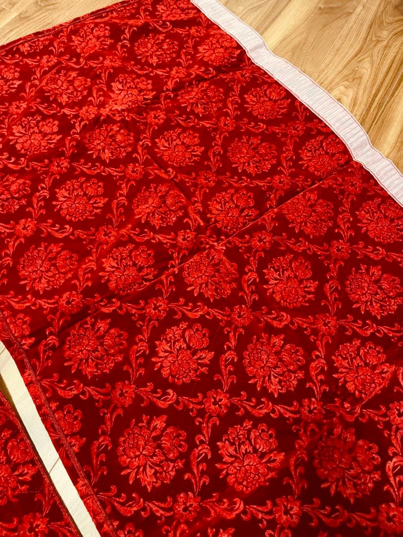 赤い花柄ベルベット生地 大きいサイズ