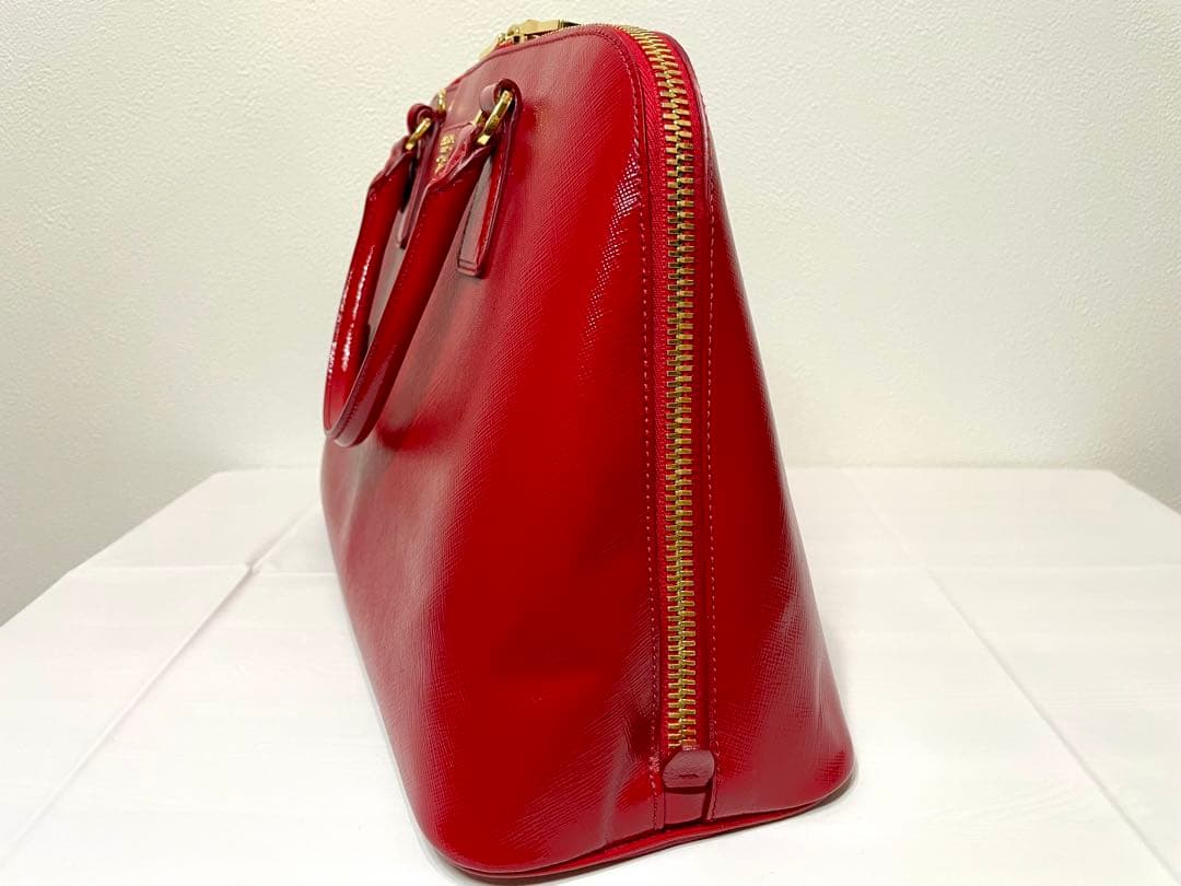 【美品】PRADA プラダ サフィアーノヴェルニ ハンドバッグ 赤 ロッソ