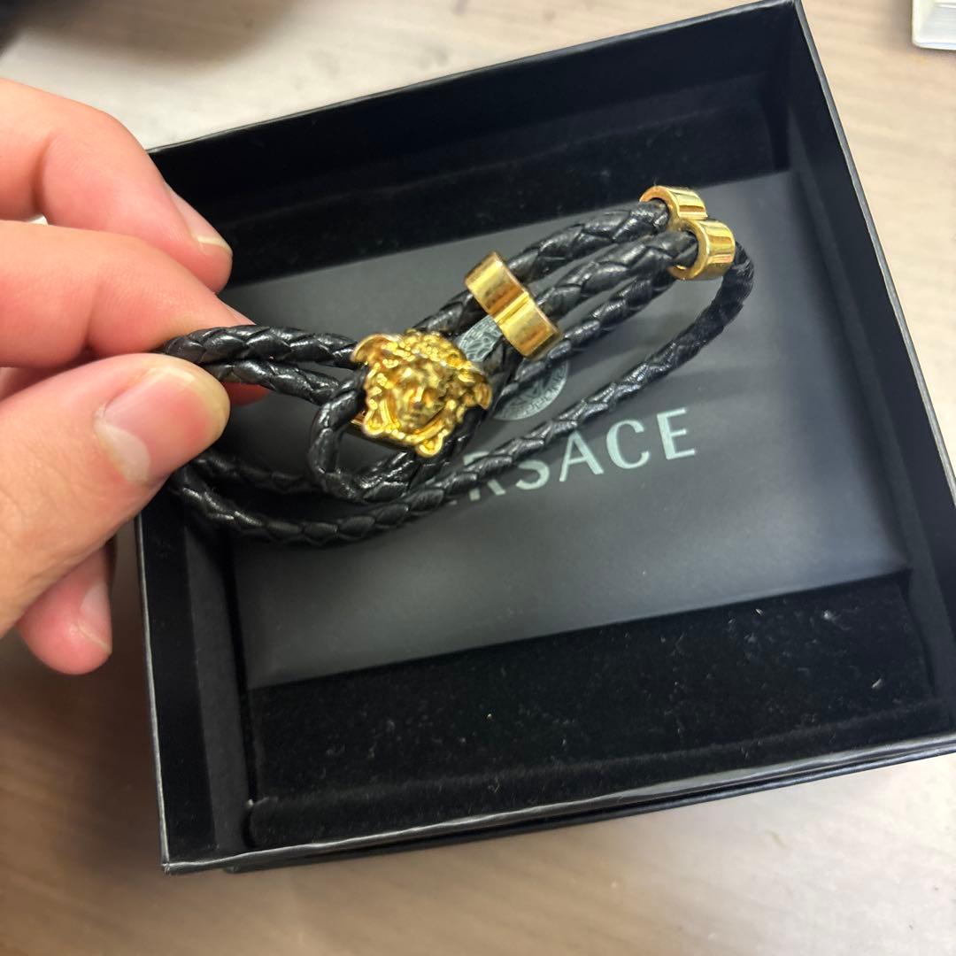 VERSACEのメデューサブレスレット