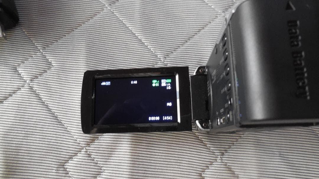 JVC Everio　GZ-E239-S