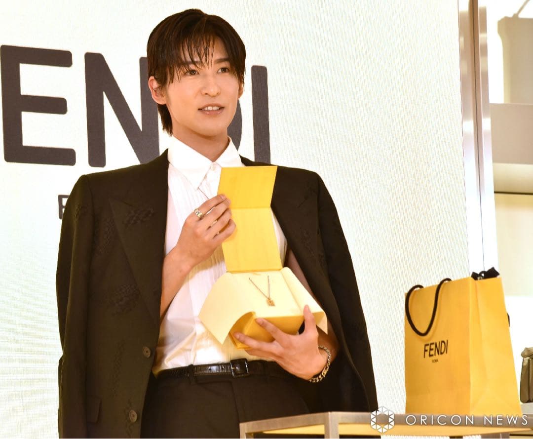 と*ら様 【最終値下げ‼️】FENDI 目黒蓮 着用 ネックレス FFロゴ