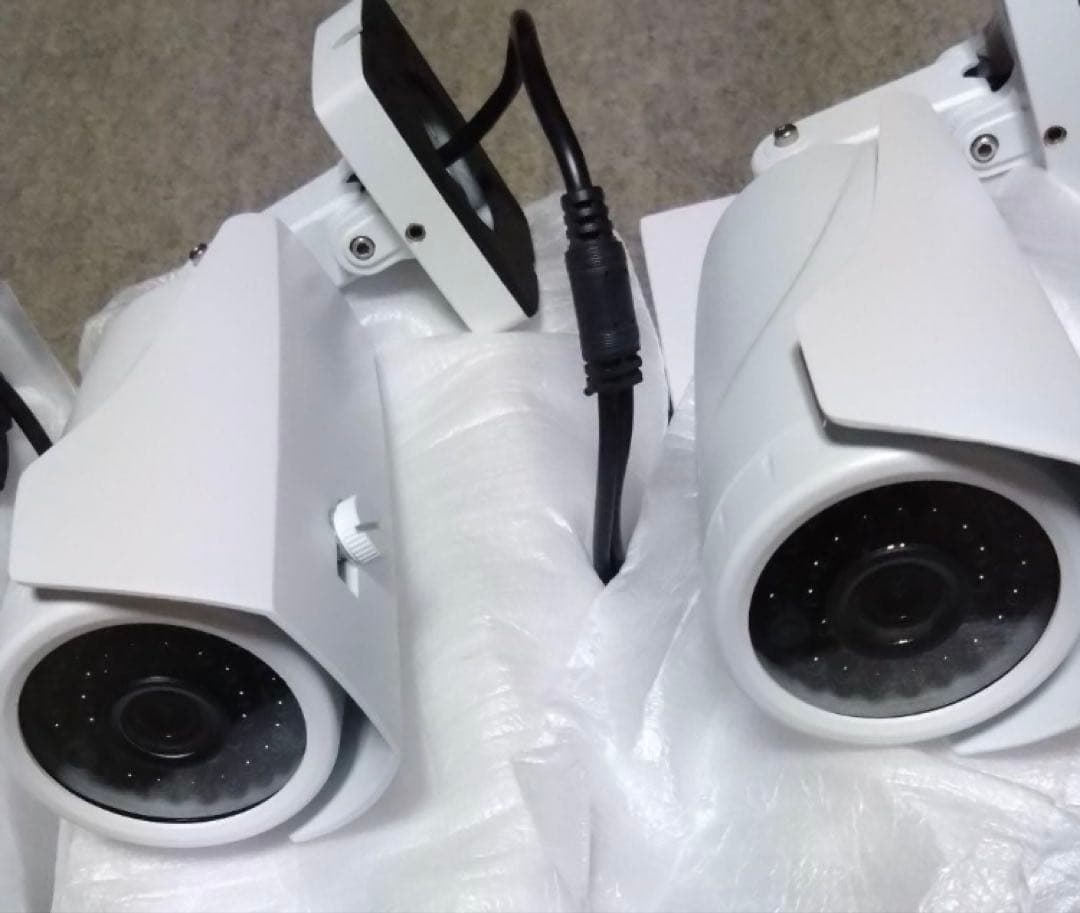 4CH フルハイビジョン　屋外型防犯カメラセット　AHDカメラ4台　レコーダー付