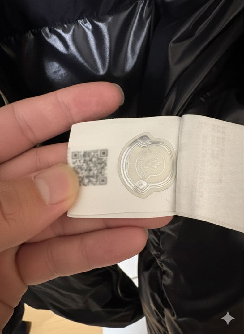 【極美品】MONCLER モンクレール MONTCLA モンクラ サイズ4