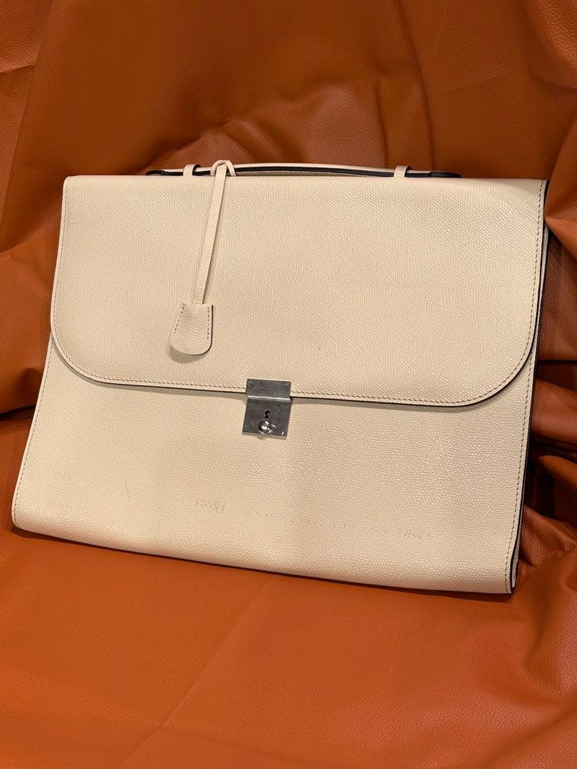 ヴァレクストラ バレクストラ Valextra ブリーフケース ホワイト