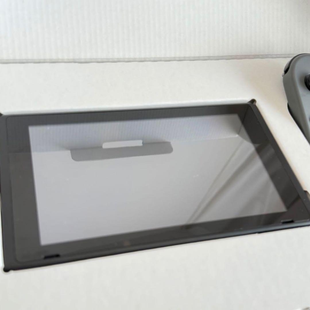 Switch Nintendo グレー　本体