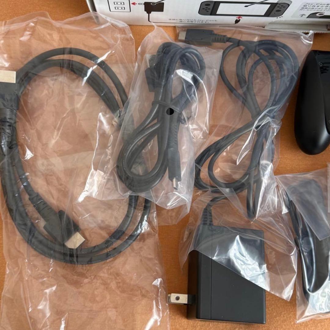 Switch Nintendo グレー　本体