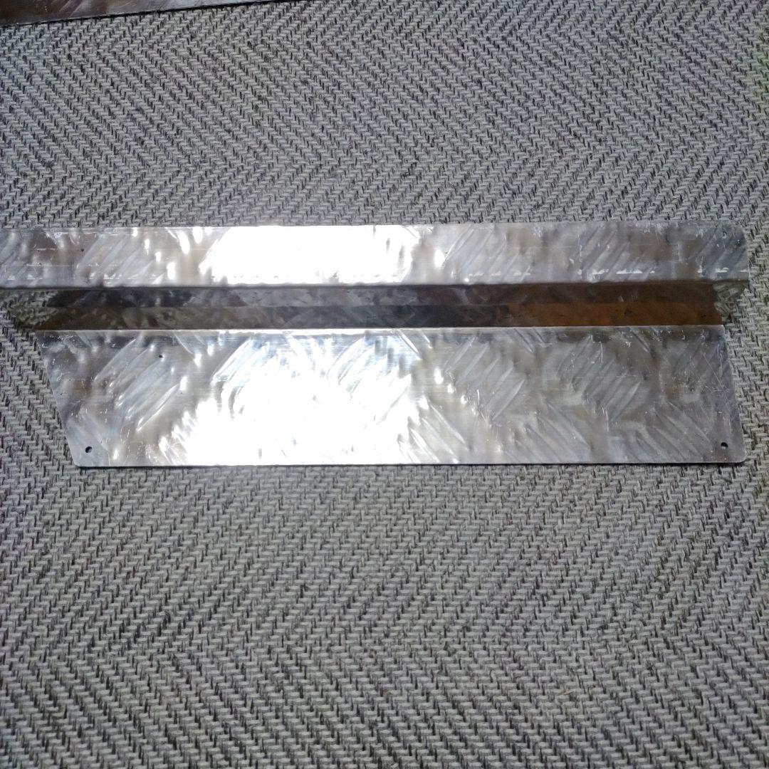 【たぁ】デリカD5　アルミ製　ステップカバー4個セット