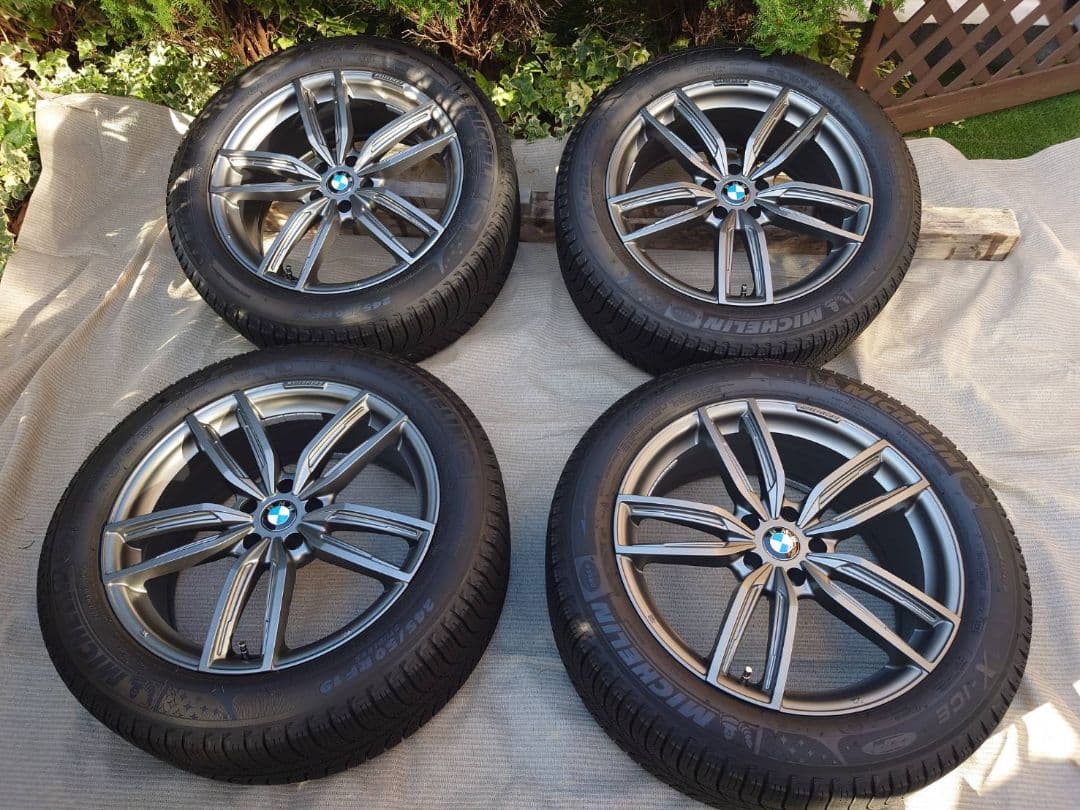 【ミケチャ】スタッドレスタイヤ ホイール