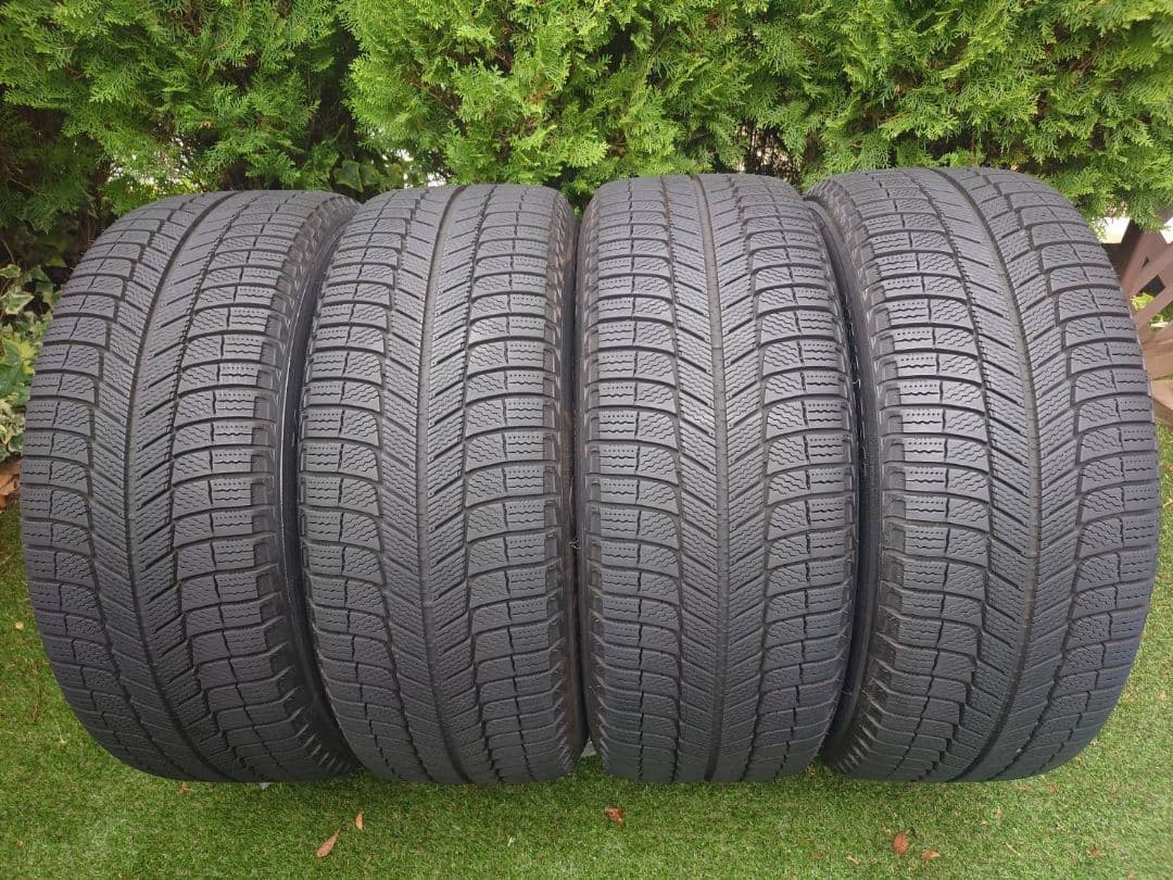 【ミケチャ】スタッドレスタイヤ ホイール