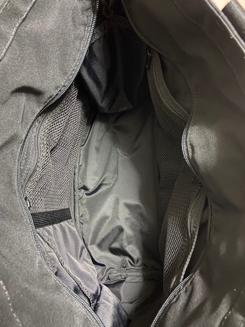 u*6様 BRIEFING DISCRETE TOTE SM MW GENII