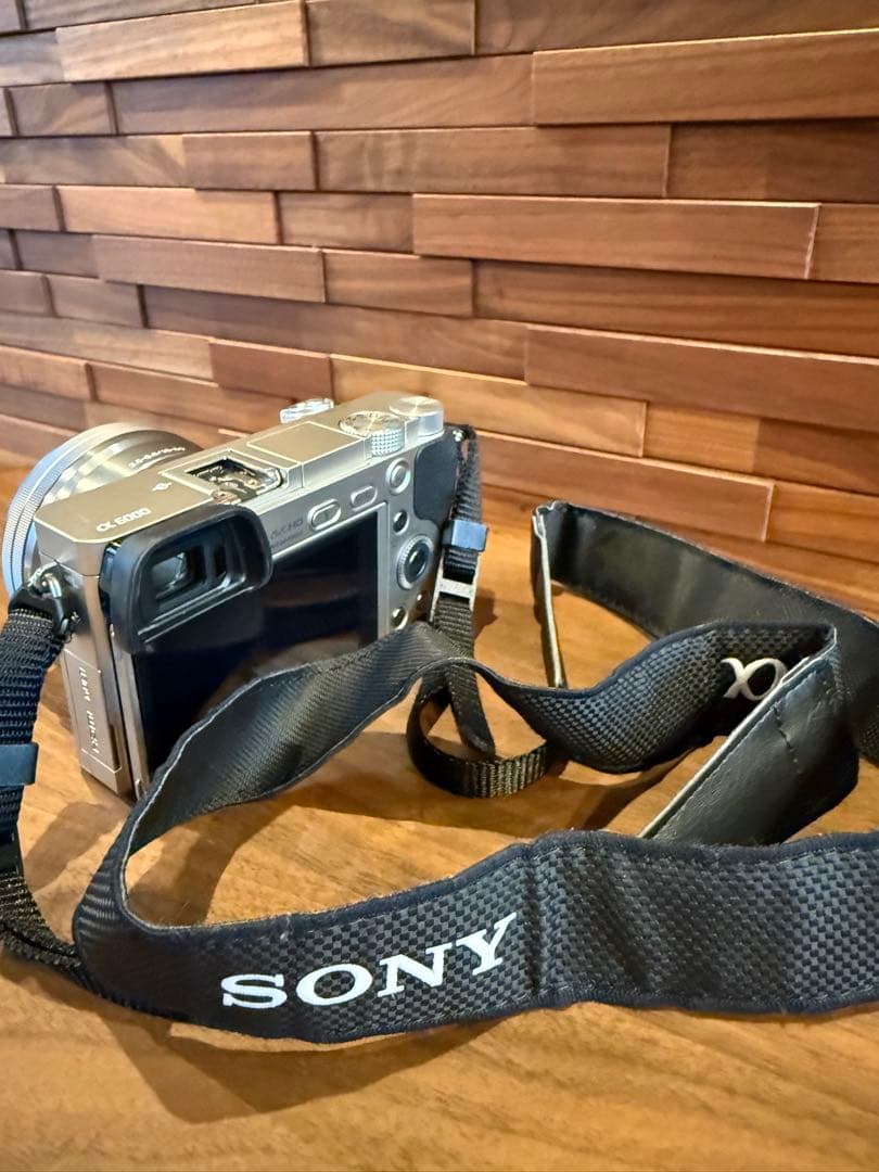★Emy★【Sigmaレンズやその他多数付き】Sony α6000