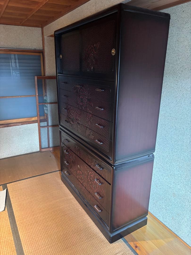 鎌倉彫　桐箪笥