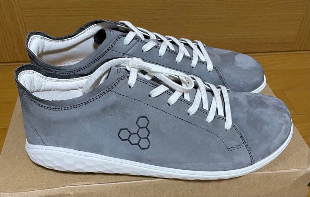 Vivobarefoot Geo Court 新品　EU42