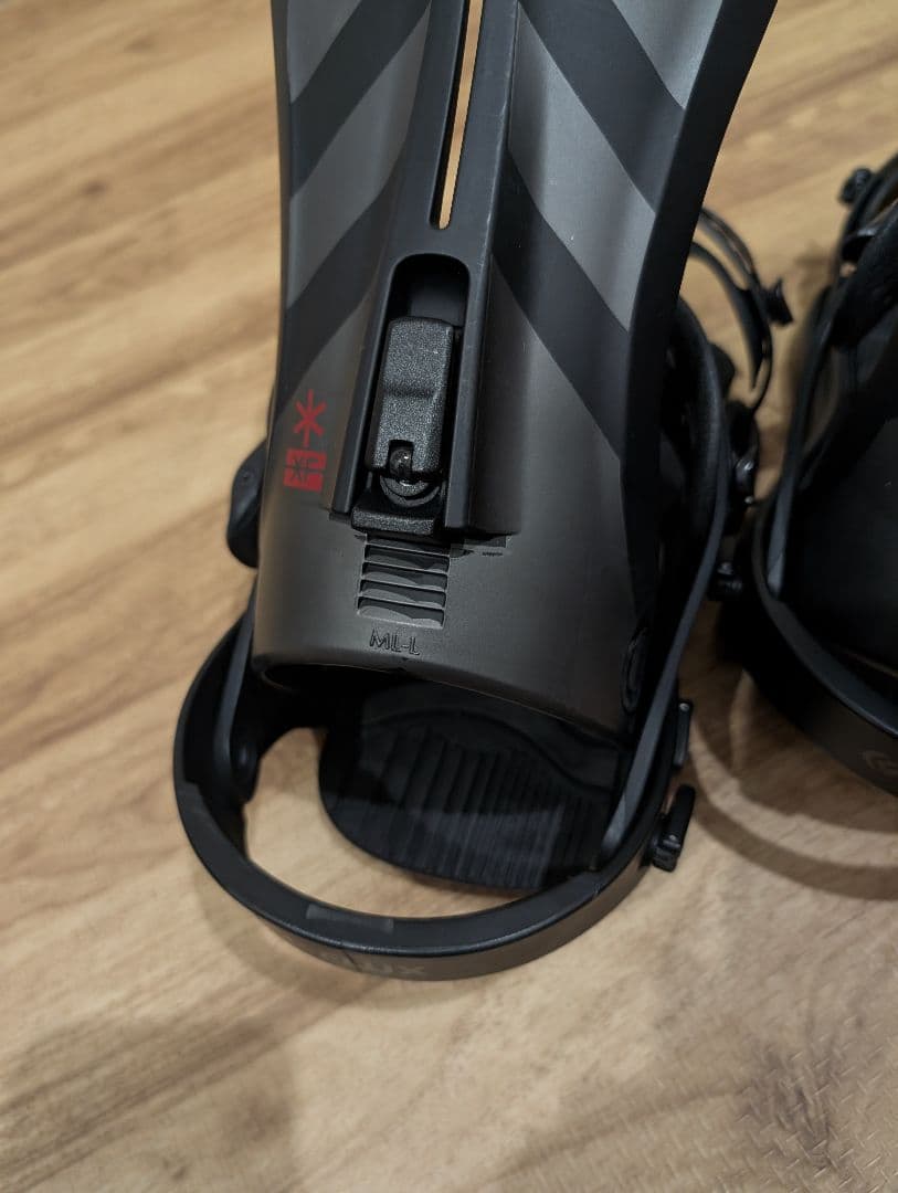 FLUX XF サイズＭ−Ｌ ビンディング