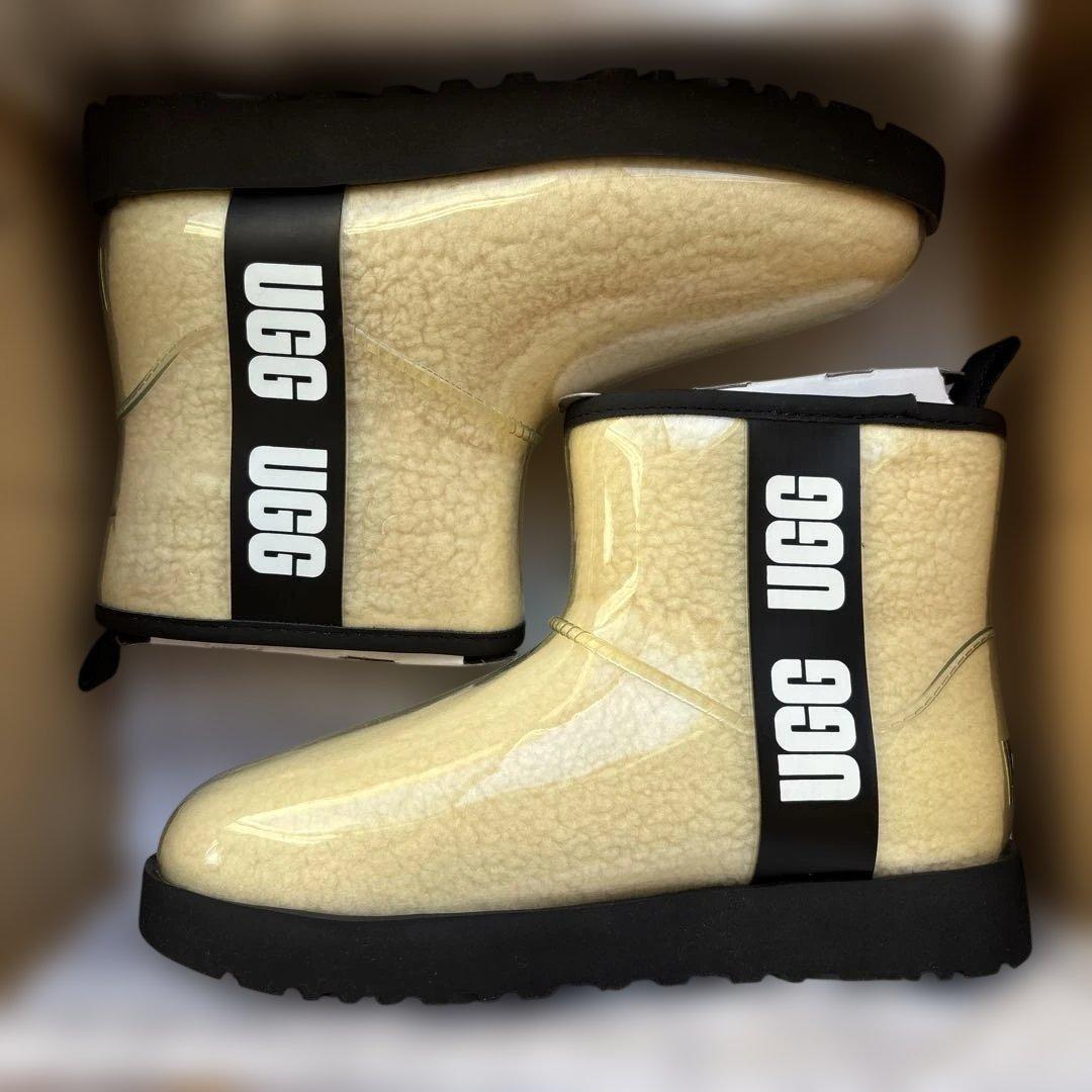 UGG クリアボア・レインブーツ　サイズUSA7