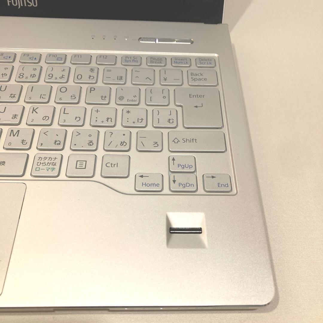 初心者向✨カメラ付・DVD◇シルバー・白◇すぐ使えるノートパソコン◇D303-4