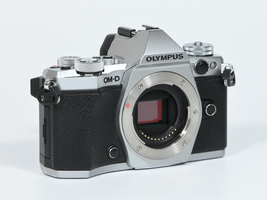 オリンパス E-M5 Mark II 14-150レンズキット SC数5180