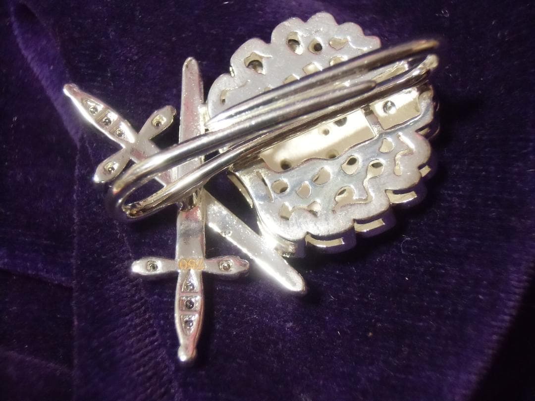 ⊞ドイツ軍の勲章/記章＊騎士鉄十字勲章＊リボンループ銀色（ＣＯＰＹ/複製品）