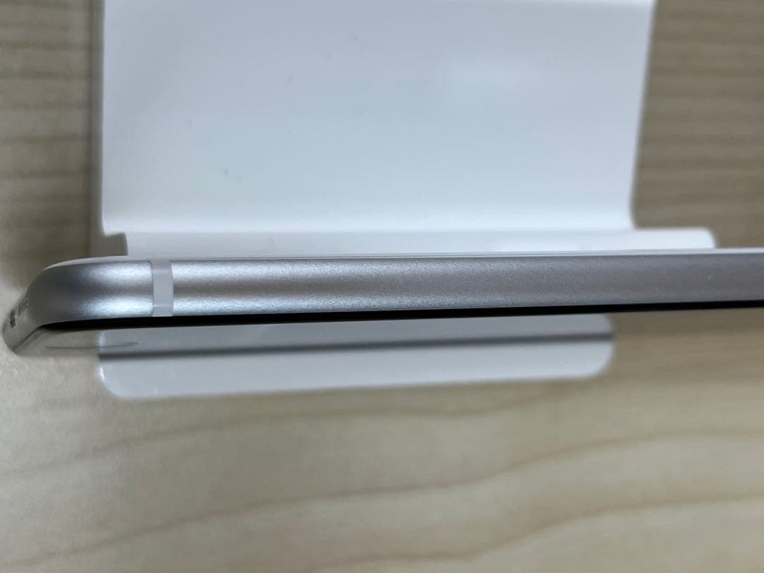 難あり iPhone SE 第2世代 (SE2) 128GB バッテリー82％