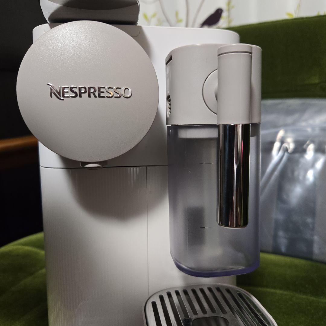 ネスプレッソ ラティシマ・ワン F111WH