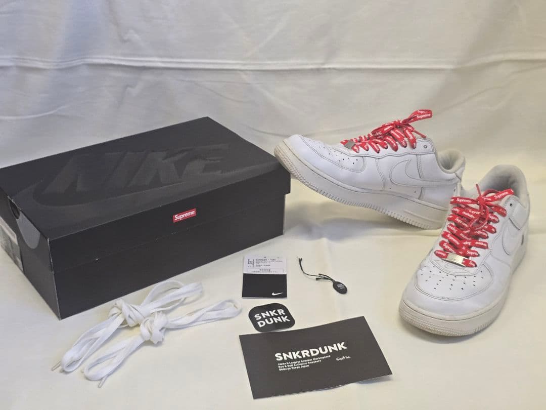 Nike Air Force 1 Supreme ホワイト　26cm