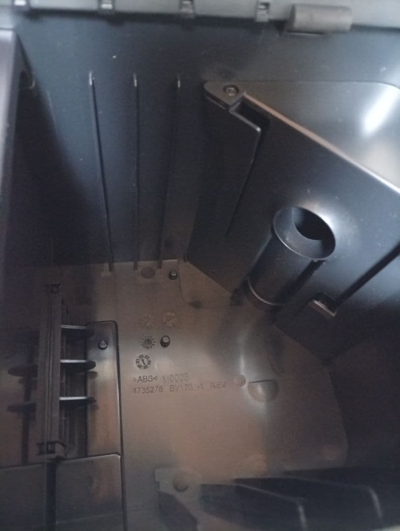 iRobot Roomba J7 本体 充電ステーション付き　作動良好