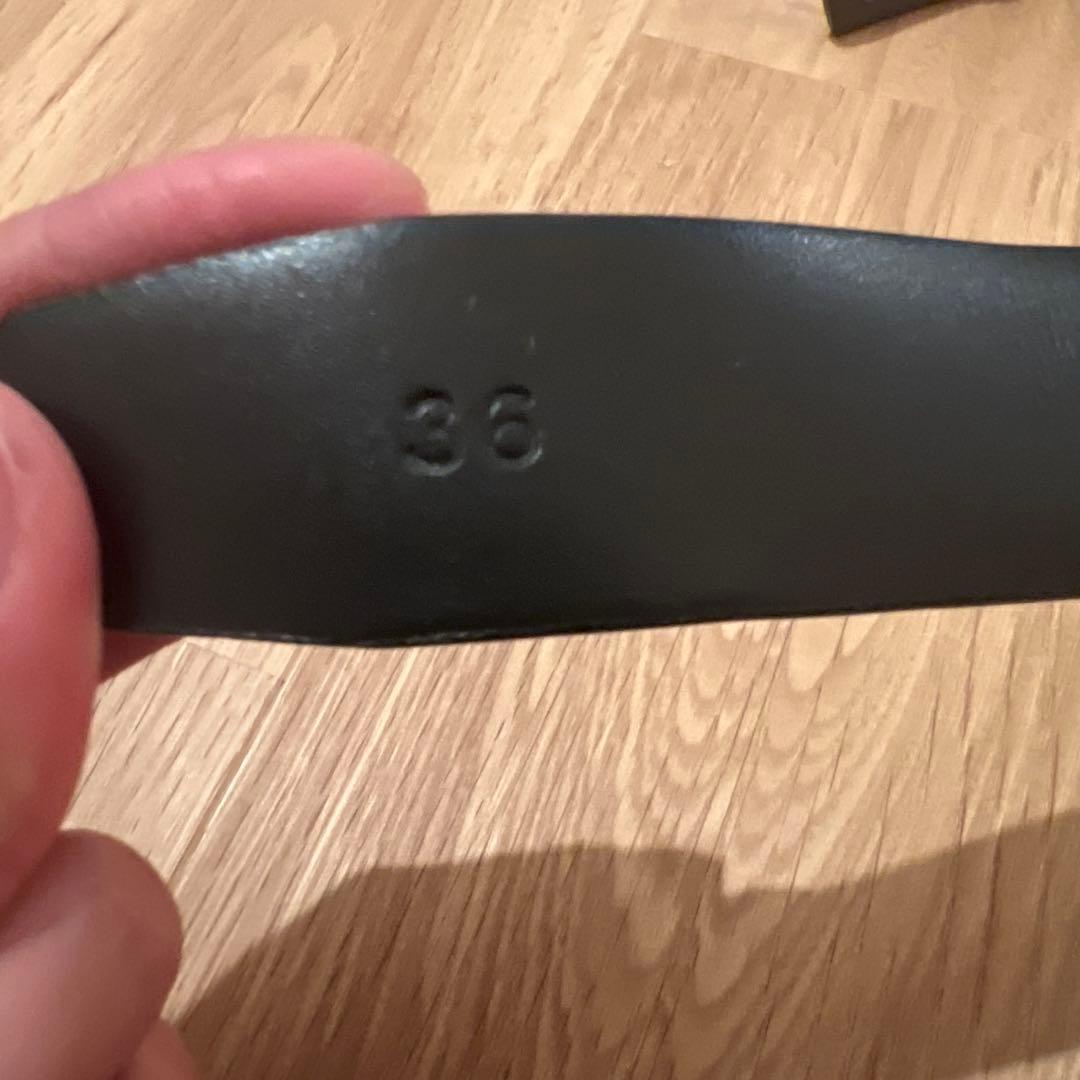 フェラガモ黒いシンプルベルト サイズ36