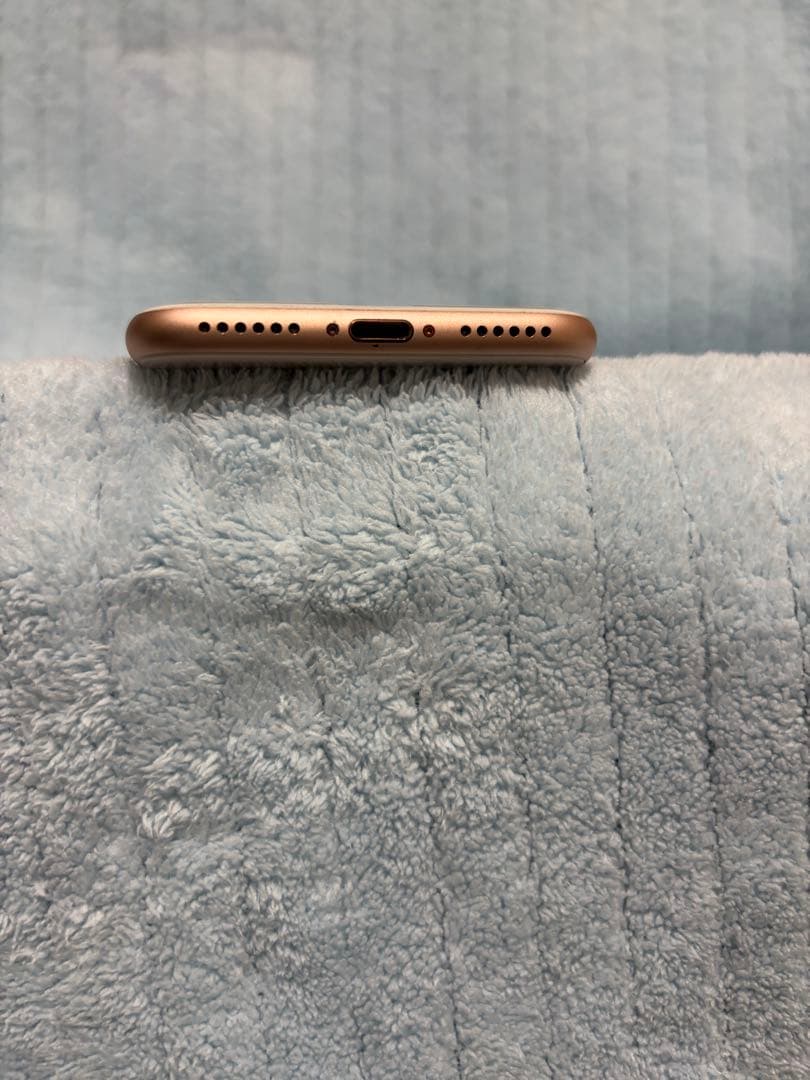 Apple iPhone 8 ゴールド 64GB simフリー　箱　イヤホン付