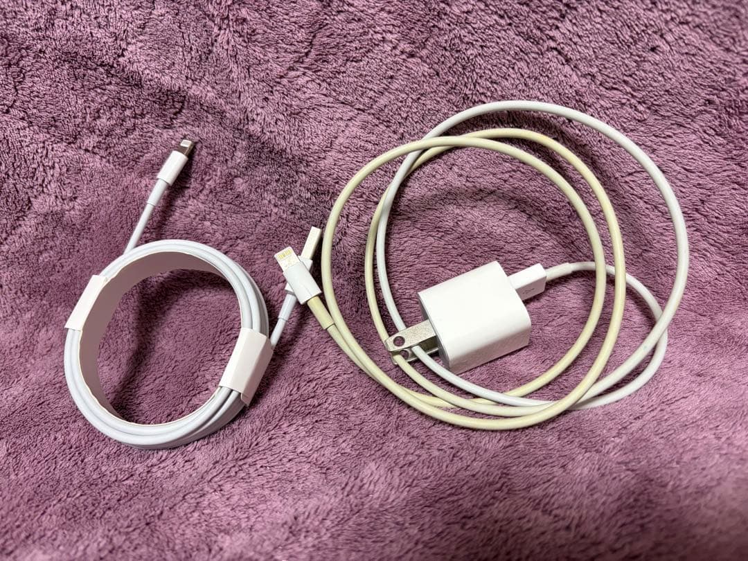 Apple iPhone 8 ゴールド 64GB simフリー　箱　イヤホン付