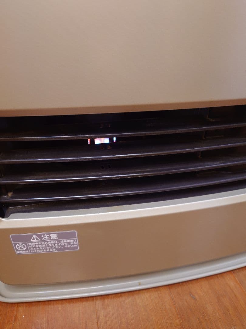 CORONA石油ファンヒーター シャッター付き。