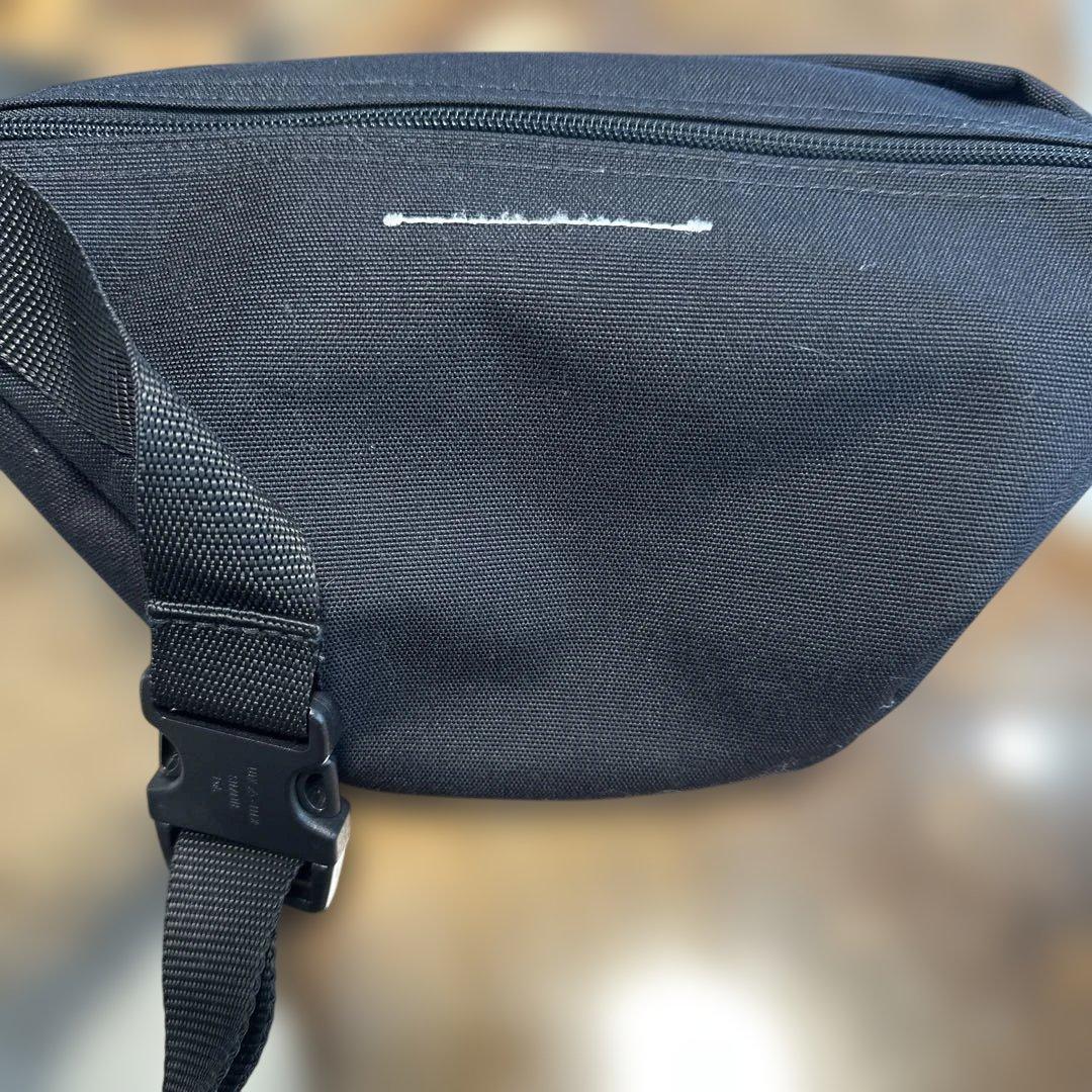 【美品】MM6✕EASTPAK　リバーシブルボディバッグ　ウエストバッグ　黒