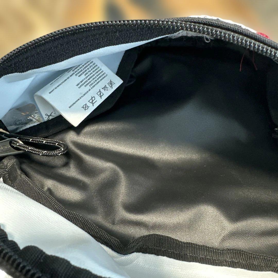 【美品】MM6✕EASTPAK　リバーシブルボディバッグ　ウエストバッグ　黒