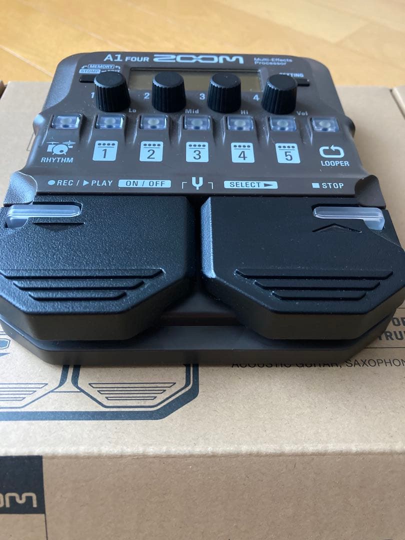 ZOOM A1 FOUR アコースティックギター　エフェクター　ズーム