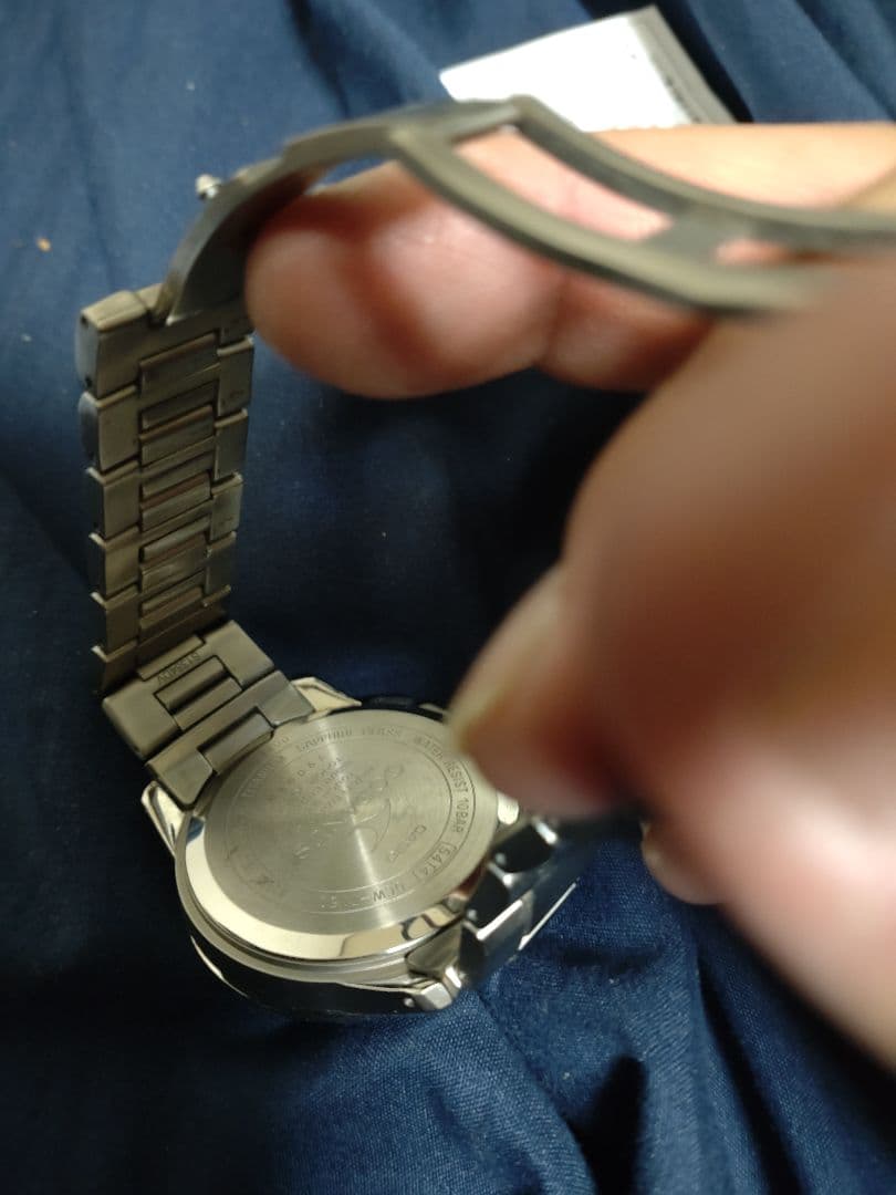 ソーラー電波時計オシアナス OCW− T150−1AJF