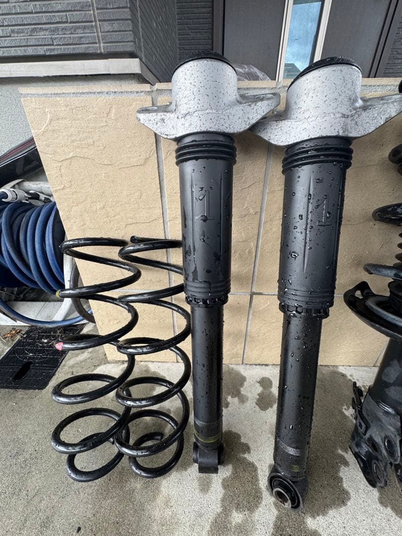 S*i様 プリウス50前期用サスペンションキット 一式 車両用 黒