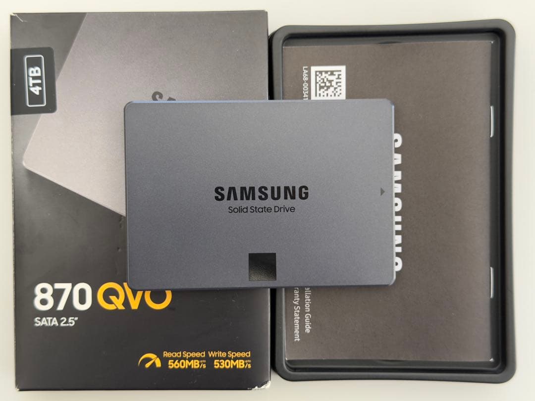 Samsung 870 QVO 4TB 内蔵型SSD