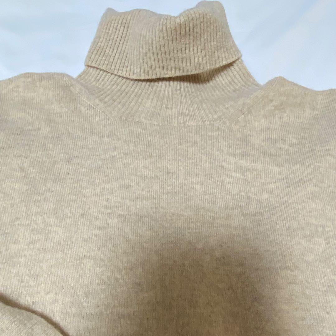 マックスマーラMax Maraカシミア混タートルニット　ベージュ　M〜Lサイズ位