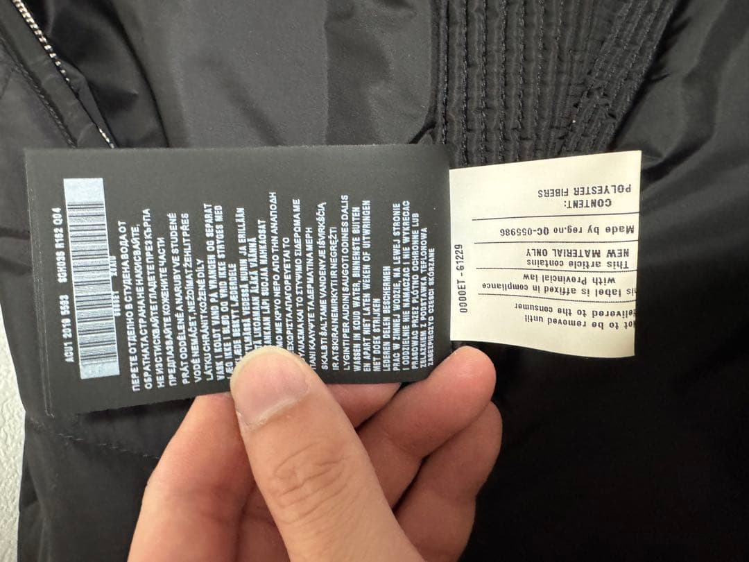 【極美品】PRADA ブラック キルティング ダウンジャケットブラックプラダ50