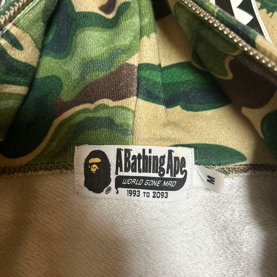 A BATHING APE カモフラージュ シャークフードパーカー