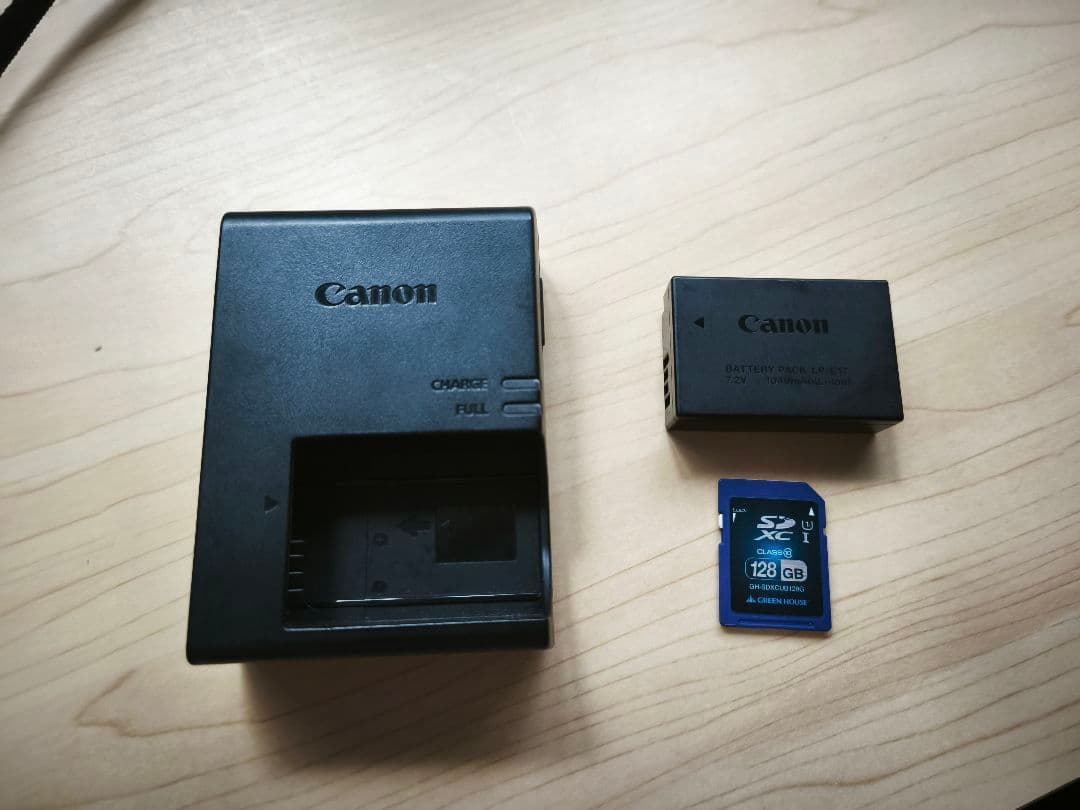 Canon EOS M3 レンズキット 15-45mm ブラック