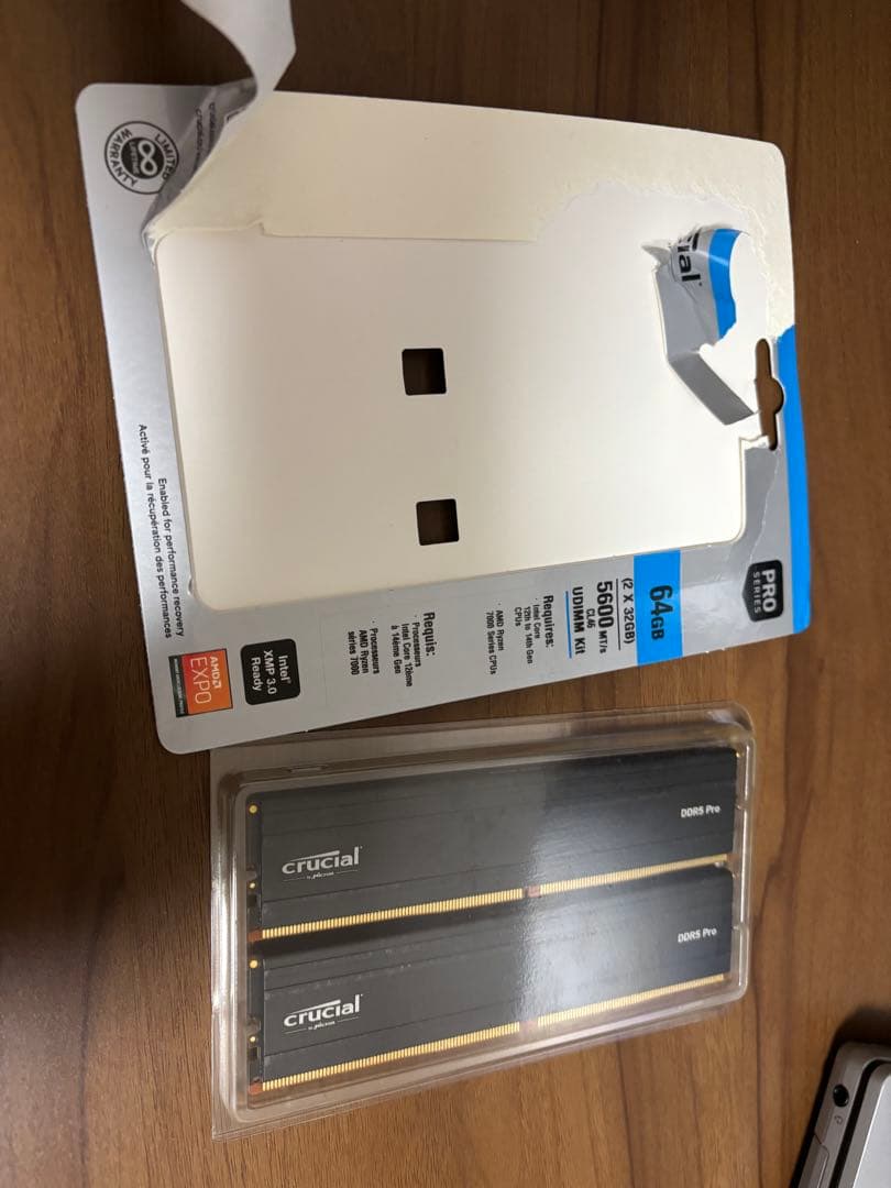 Crucial DDR5 メモリ64GB